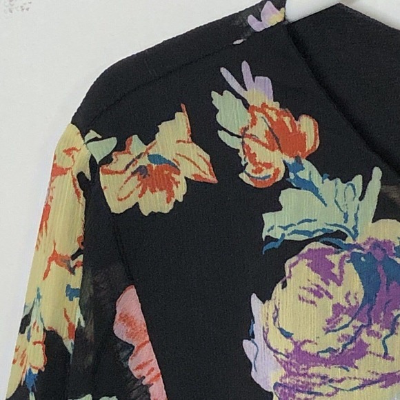 NWT WAYF Womens Chiffon Black Floral Blouse Top‎ Size Small Long Sleeve Smocked - Picture 5 of 8